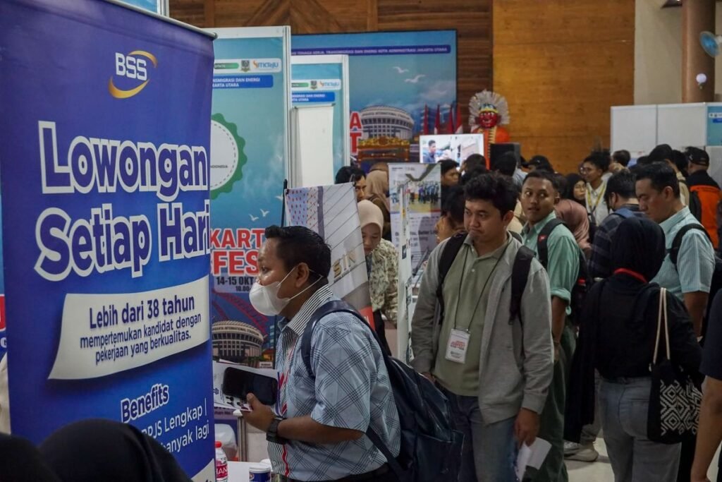 BPS: Pengangguran Indonesia 7,46 Juta Orang per Agustus 2025, Lulusan SMK Tetap Mendominasi