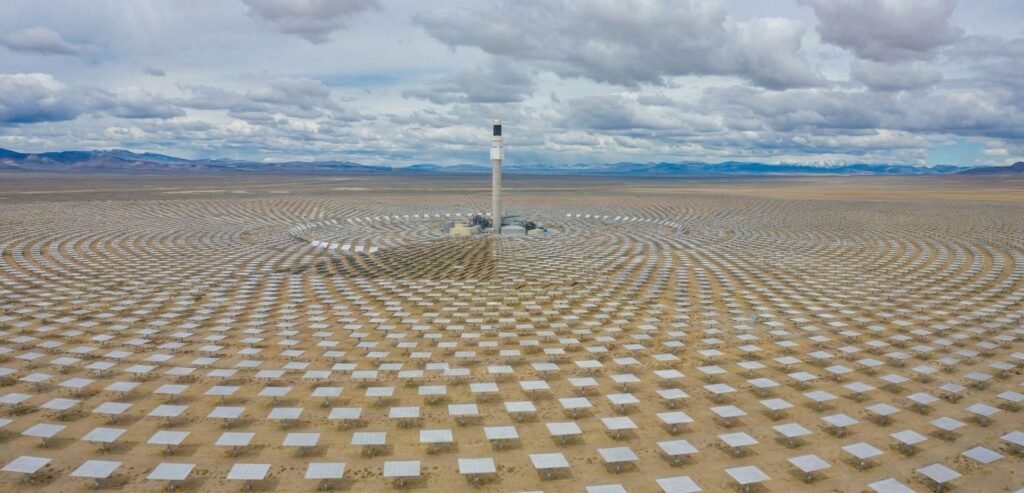 China Operasikan Pembangkit Listrik "Menara Surya" Raksasa, Pasok Energi Bersih untuk 200.000 Rumah