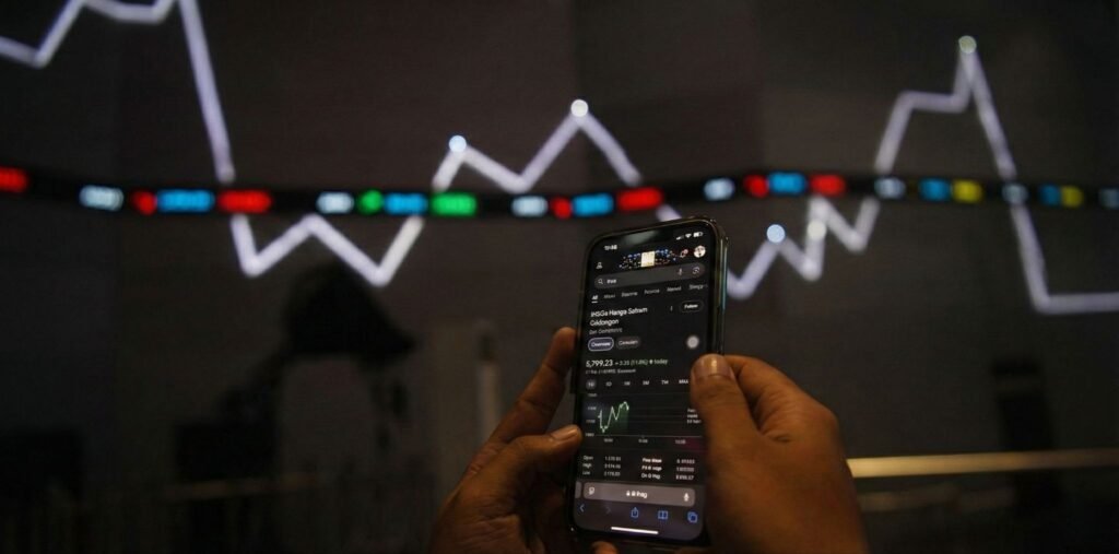 Keputusan BI Beda dengan The Fed: IHSG Terkoreksi, Rupiah Justru Semakin Perkasa