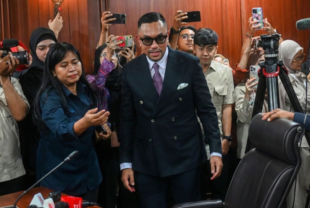 Sahroni 'Comeback' Pimpin Komisi III DPR Usai Sanksi Etik, Empat RUU Krusial Menanti