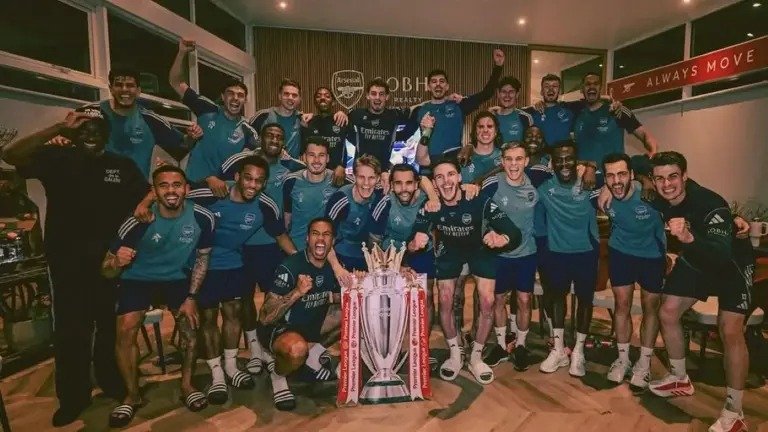 Akhiri Penantian 22 Tahun, Arsenal Raih Gelar Juara Liga Inggris